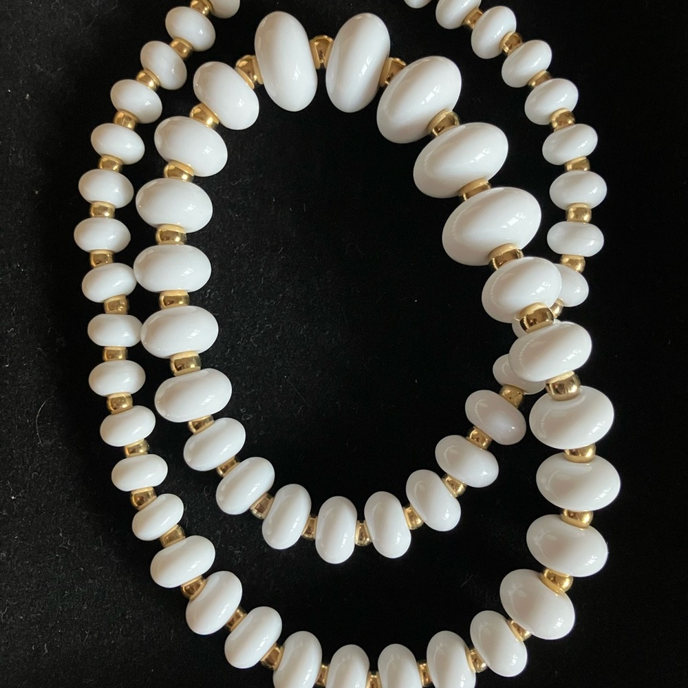 NAPIER NECKLACE WITH GOLD BEADS - Picture 3 of 11